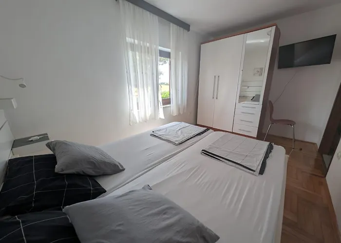 Apartments Jurisevic